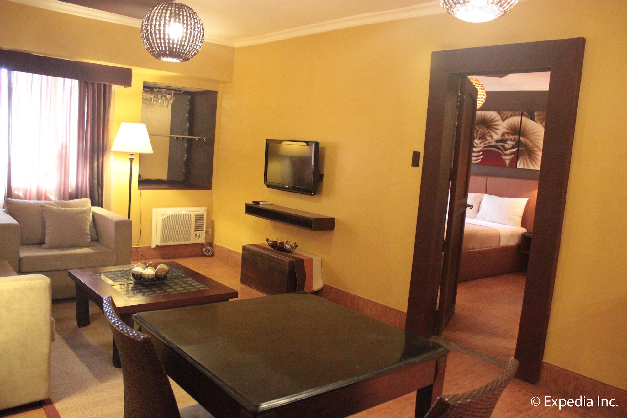 Pamulinawen Hotel Laoag Exterior foto