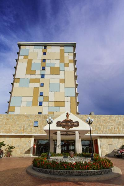 Pamulinawen Hotel Laoag Exterior foto